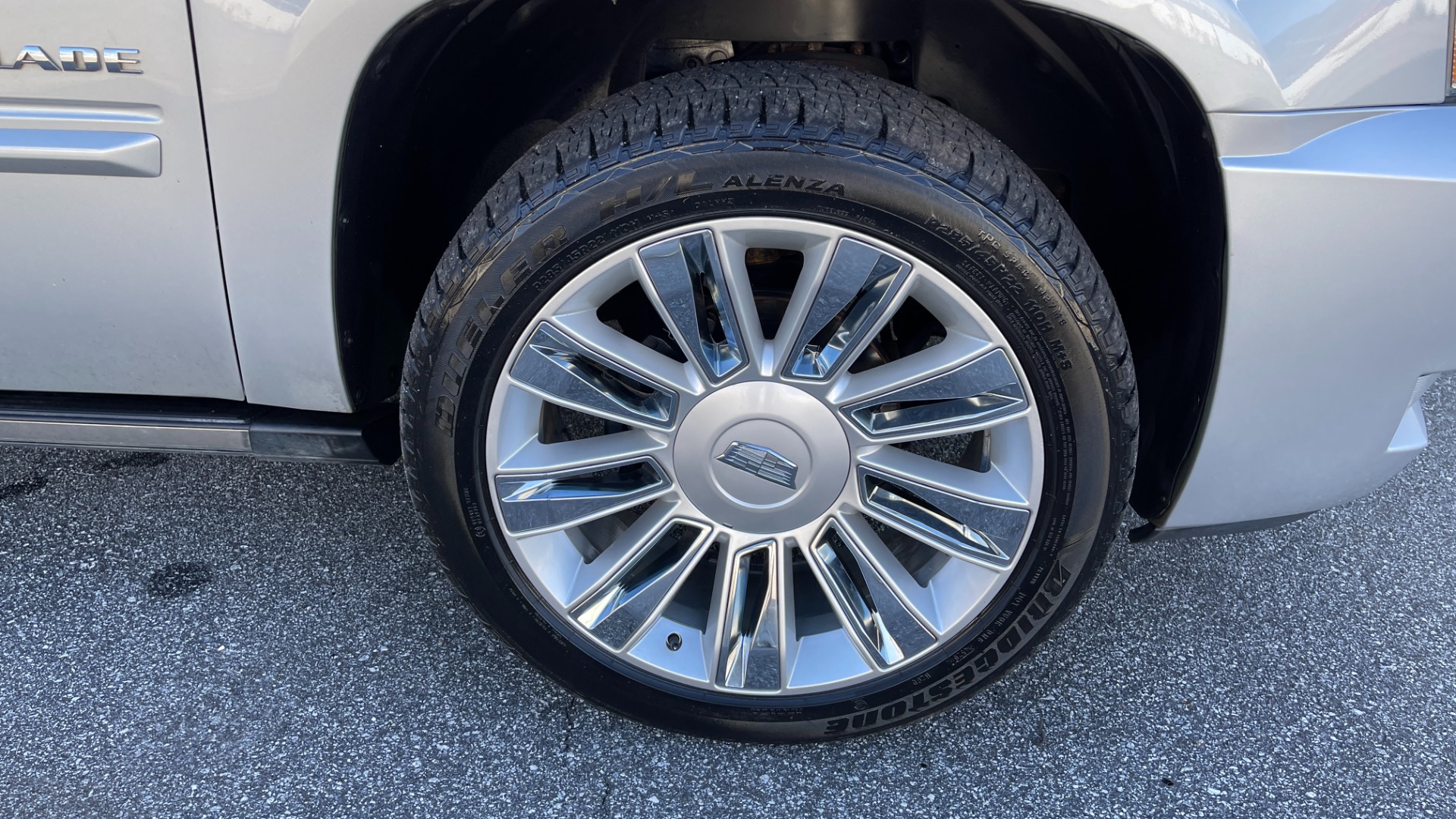 Used 2013 Cadillac Escalade PREMIUM / NAVIGATION / LEATHER / 3 ROW / AWD / LED LIGHTS for sale $25,599 at Formula Imports in Charlotte NC 28227 46