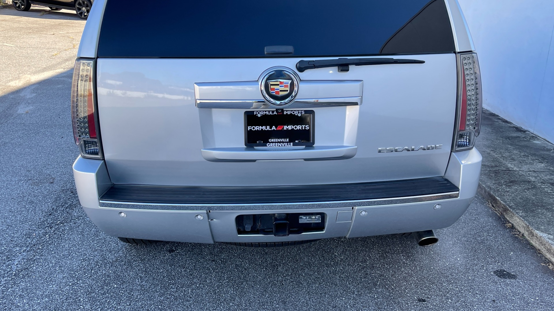 Used 2013 Cadillac Escalade PREMIUM / NAVIGATION / LEATHER / 3 ROW / AWD / LED LIGHTS for sale $25,599 at Formula Imports in Charlotte NC 28227 8