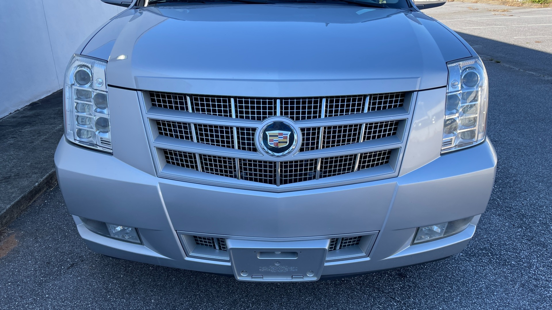 Used 2013 Cadillac Escalade PREMIUM / NAVIGATION / LEATHER / 3 ROW / AWD / LED LIGHTS for sale $25,599 at Formula Imports in Charlotte NC 28227 9