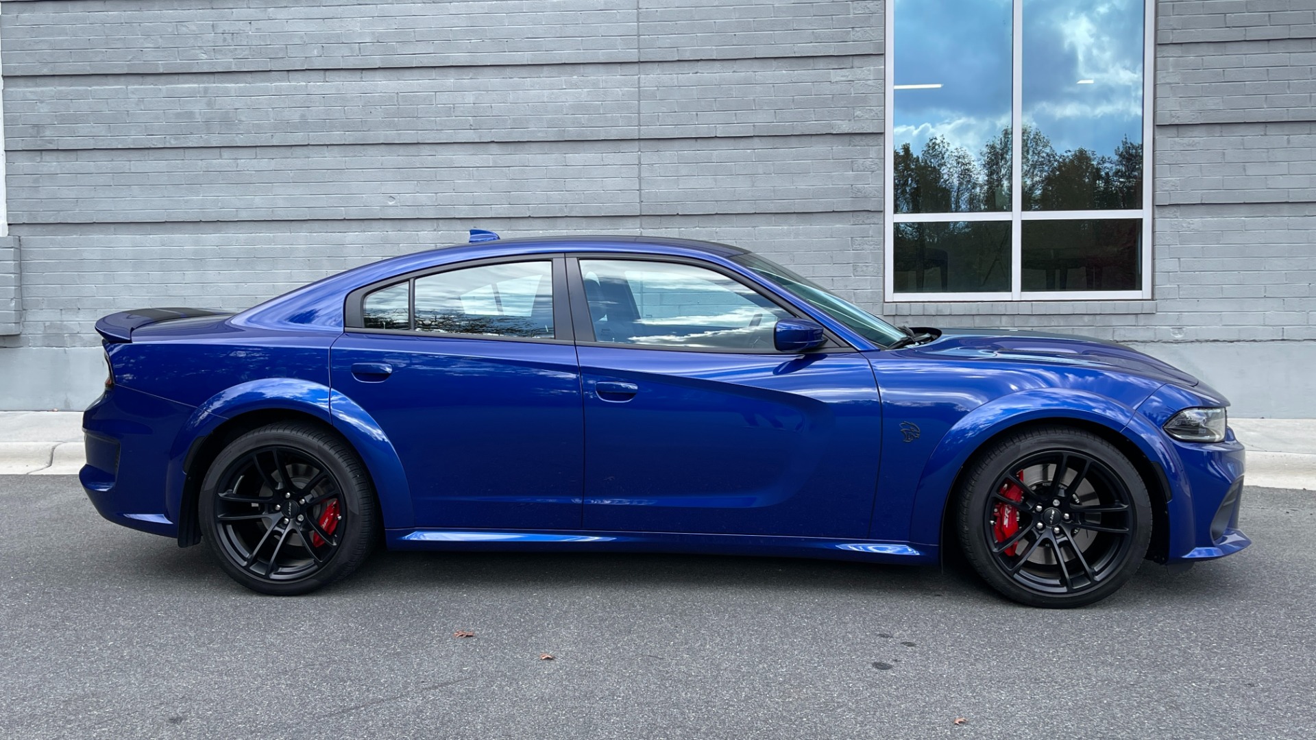 Used 2021 Dodge Charger SRT HELLCAT WIDEBODY / RED KEYS / CARBON STRIPES / 717HP / BREMBO BRAKES for sale Sold at Formula Imports in Charlotte NC 28227 9