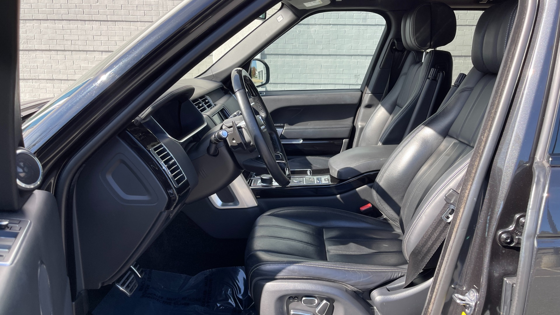Used 2014 Land Rover Range Rover Supercharged Autobiography / 22IN WHEELS / PREMIUM PAINT / MASSAGE for sale $42,975 at Formula Imports in Charlotte NC 28227 11