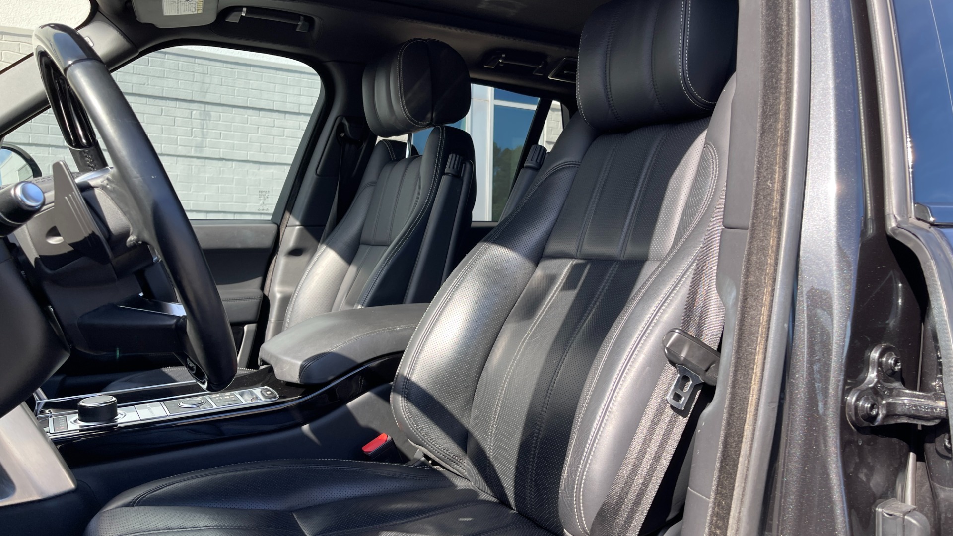 Used 2014 Land Rover Range Rover Supercharged Autobiography / 22IN WHEELS / PREMIUM PAINT / MASSAGE for sale $42,975 at Formula Imports in Charlotte NC 28227 12