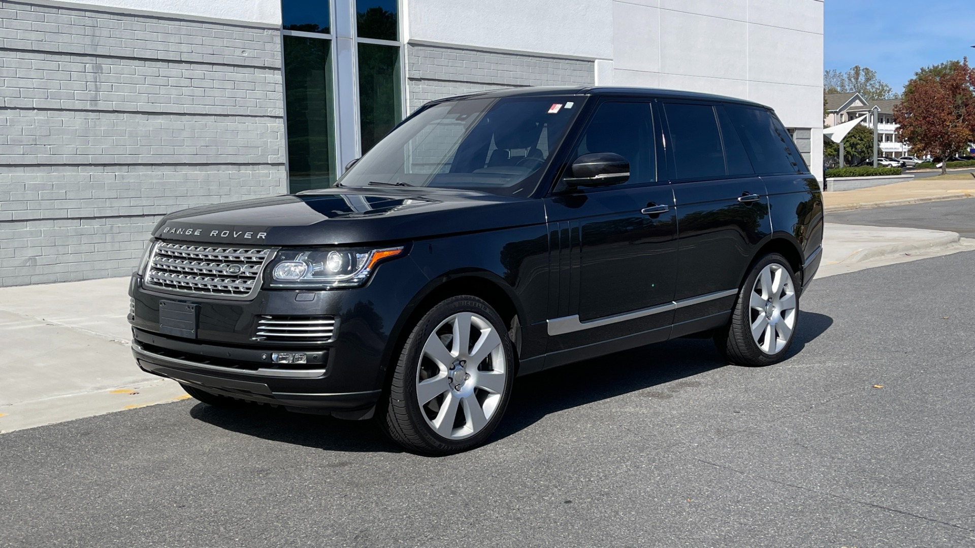 Used 2014 Land Rover Range Rover Supercharged Autobiography / 22IN WHEELS / PREMIUM PAINT / MASSAGE for sale Sold at Formula Imports in Charlotte NC 28227 3