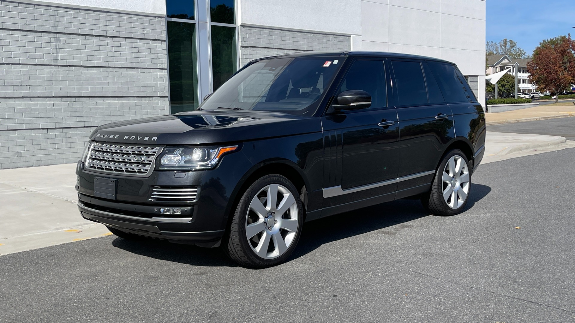 Used 2014 Land Rover Range Rover Supercharged Autobiography / 22IN WHEELS / PREMIUM PAINT / MASSAGE for sale $37,999 at Formula Imports in Charlotte NC 28227 3