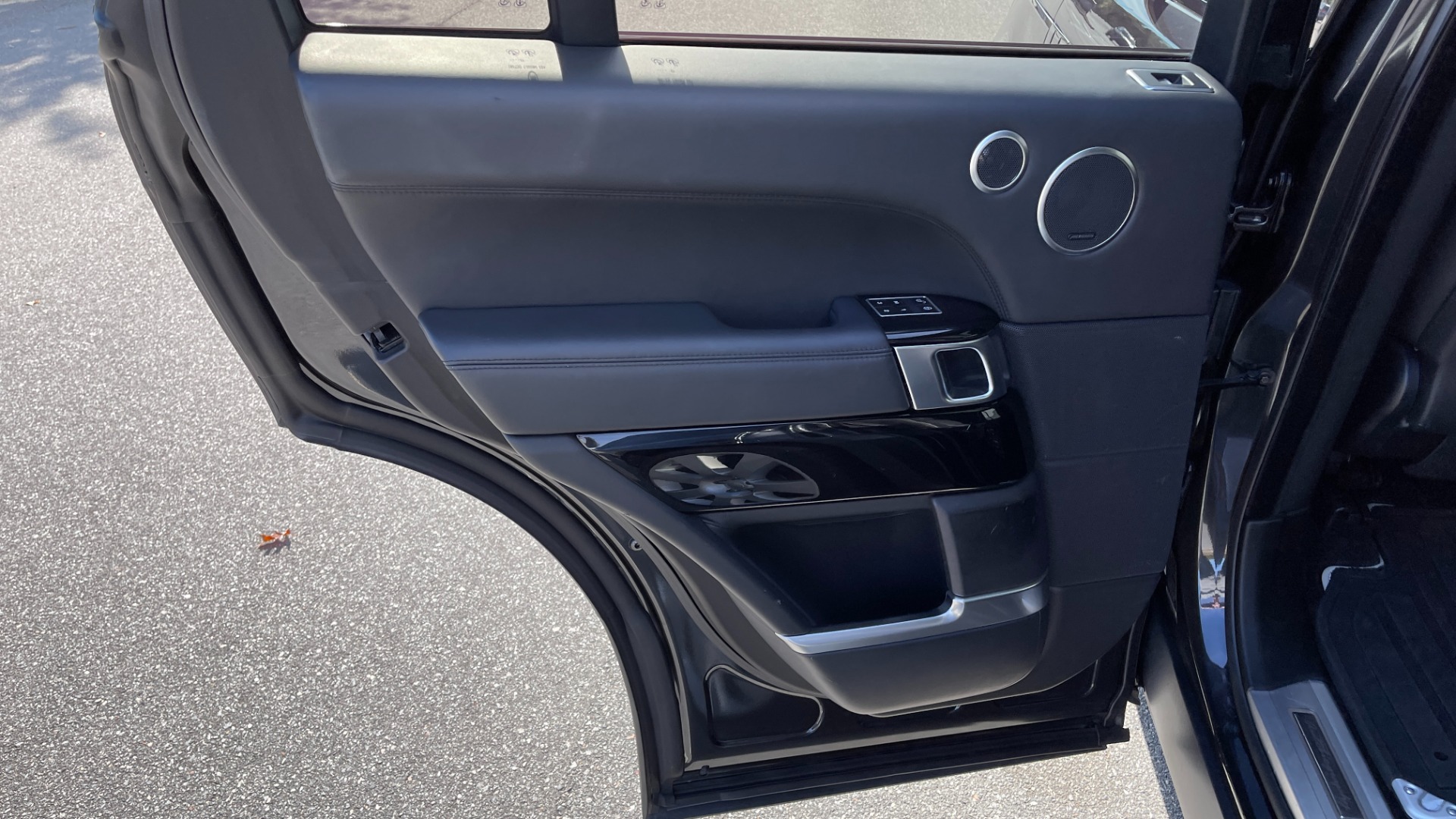 Used 2014 Land Rover Range Rover Supercharged Autobiography / 22IN WHEELS / PREMIUM PAINT / MASSAGE for sale $42,975 at Formula Imports in Charlotte NC 28227 42