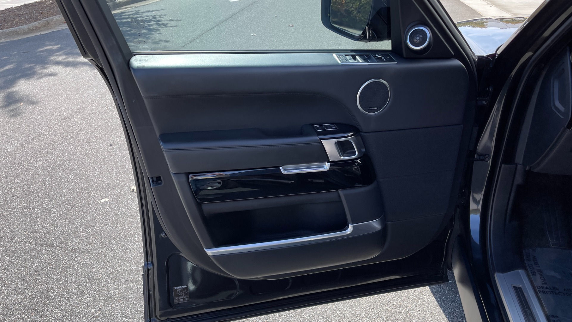 Used 2014 Land Rover Range Rover Supercharged Autobiography / 22IN WHEELS / PREMIUM PAINT / MASSAGE for sale $42,975 at Formula Imports in Charlotte NC 28227 43
