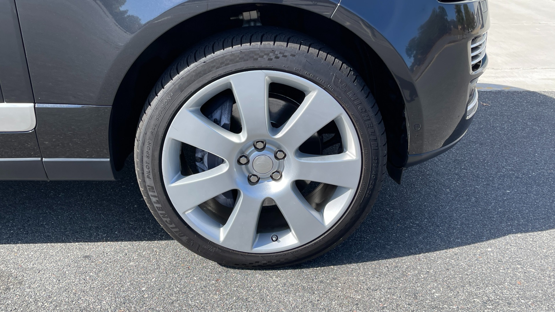 Used 2014 Land Rover Range Rover Supercharged Autobiography / 22IN WHEELS / PREMIUM PAINT / MASSAGE for sale Sold at Formula Imports in Charlotte NC 28227 52