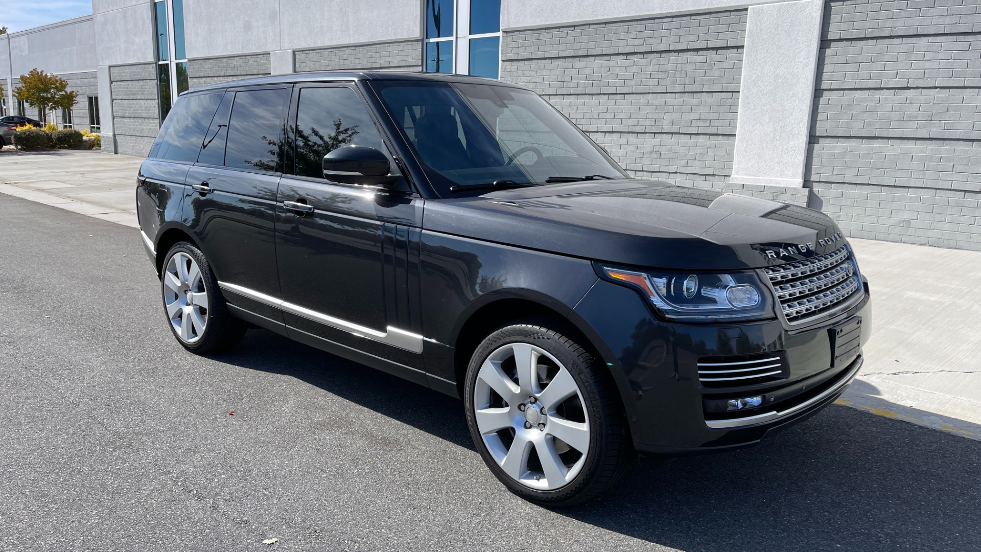 Used 2014 Land Rover Range Rover Supercharged Autobiography / 22IN WHEELS / PREMIUM PAINT / MASSAGE for sale $42,975 at Formula Imports in Charlotte NC 28227 7