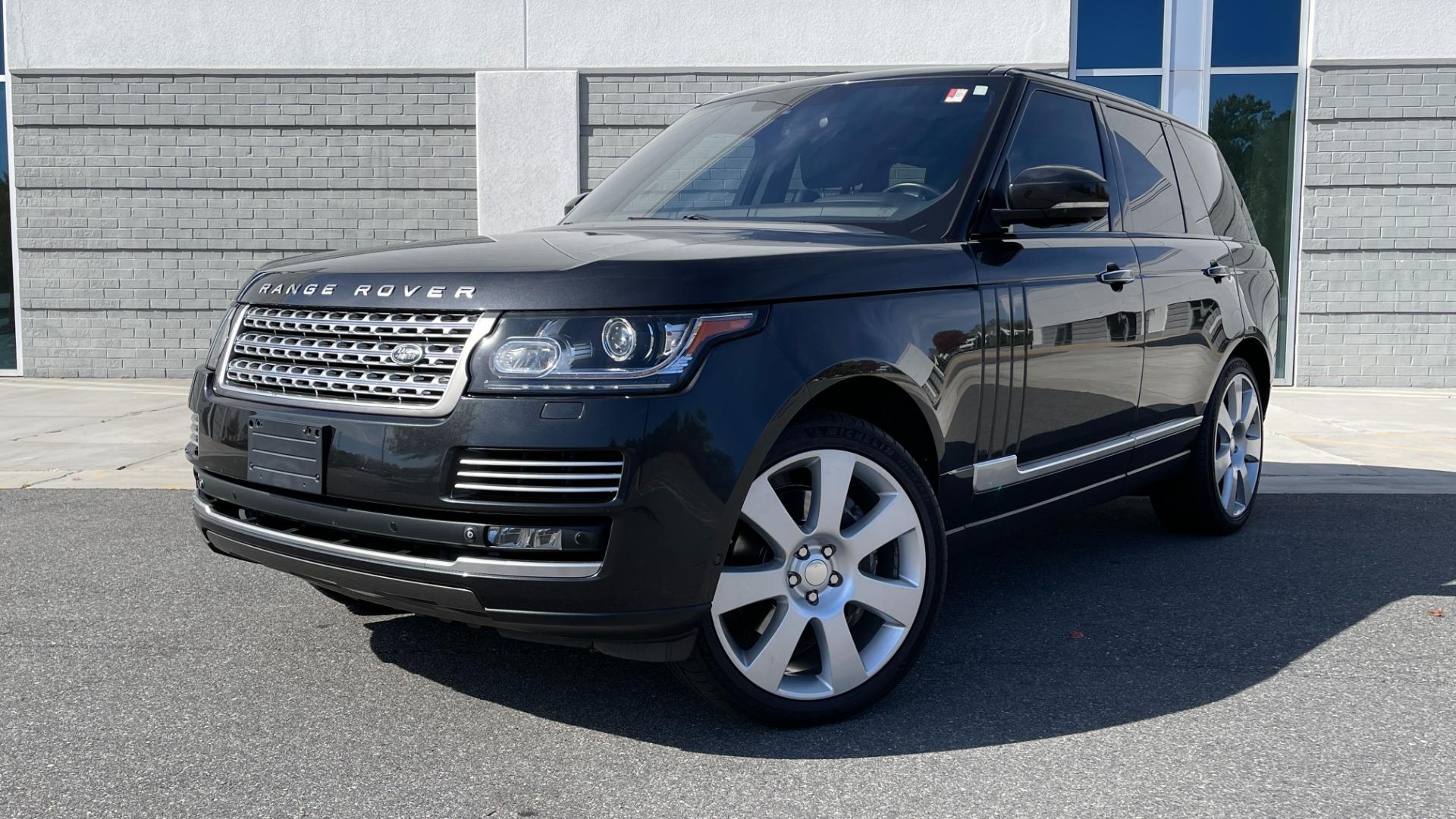 Used 2014 Land Rover Range Rover Supercharged Autobiography / 22IN WHEELS / PREMIUM PAINT / MASSAGE for sale $42,975 at Formula Imports in Charlotte NC 28227 1