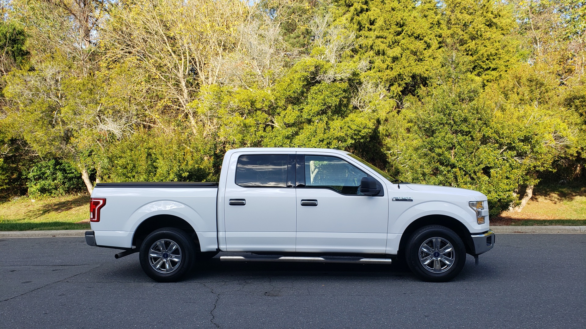 Used 2017 Ford F-150 XLT 4x2 SUPERCREW / V6 / AUTO / 145 WB / 5.6 BED for sale Sold at Formula Imports in Charlotte NC 28227 12