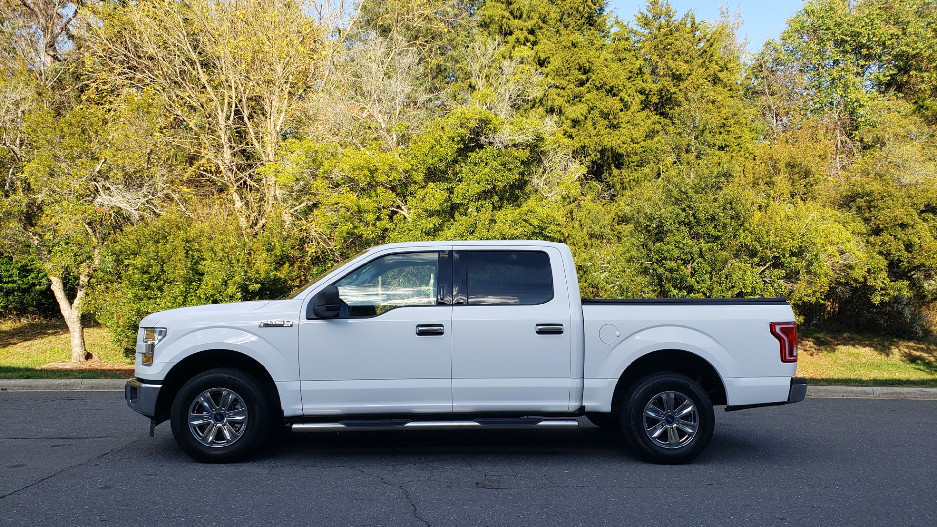 Used 2017 Ford F-150 XLT 4x2 SUPERCREW / V6 / AUTO / 145 WB / 5.6 BED for sale Sold at Formula Imports in Charlotte NC 28227 2