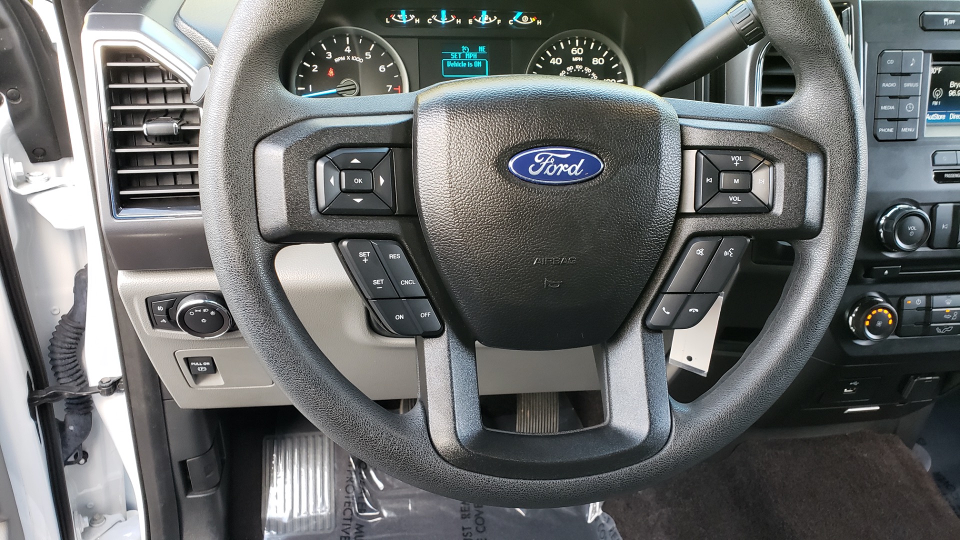 Used 2017 Ford F-150 XLT 4x2 SUPERCREW / V6 / AUTO / 145 WB / 5.6 BED for sale Sold at Formula Imports in Charlotte NC 28227 43