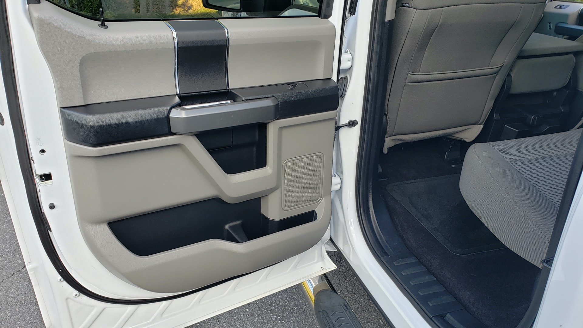 Used 2017 Ford F-150 XLT 4x2 SUPERCREW / V6 / AUTO / 145 WB / 5.6 BED for sale Sold at Formula Imports in Charlotte NC 28227 55