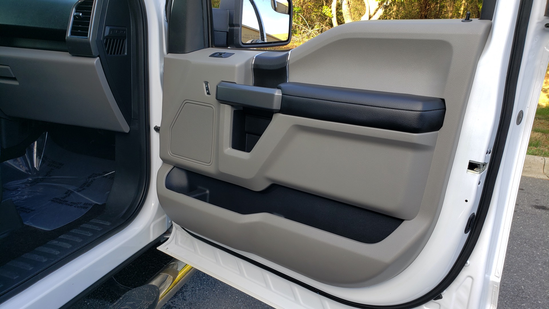 Used 2017 Ford F-150 XLT 4x2 SUPERCREW / V6 / AUTO / 145 WB / 5.6 BED for sale Sold at Formula Imports in Charlotte NC 28227 61
