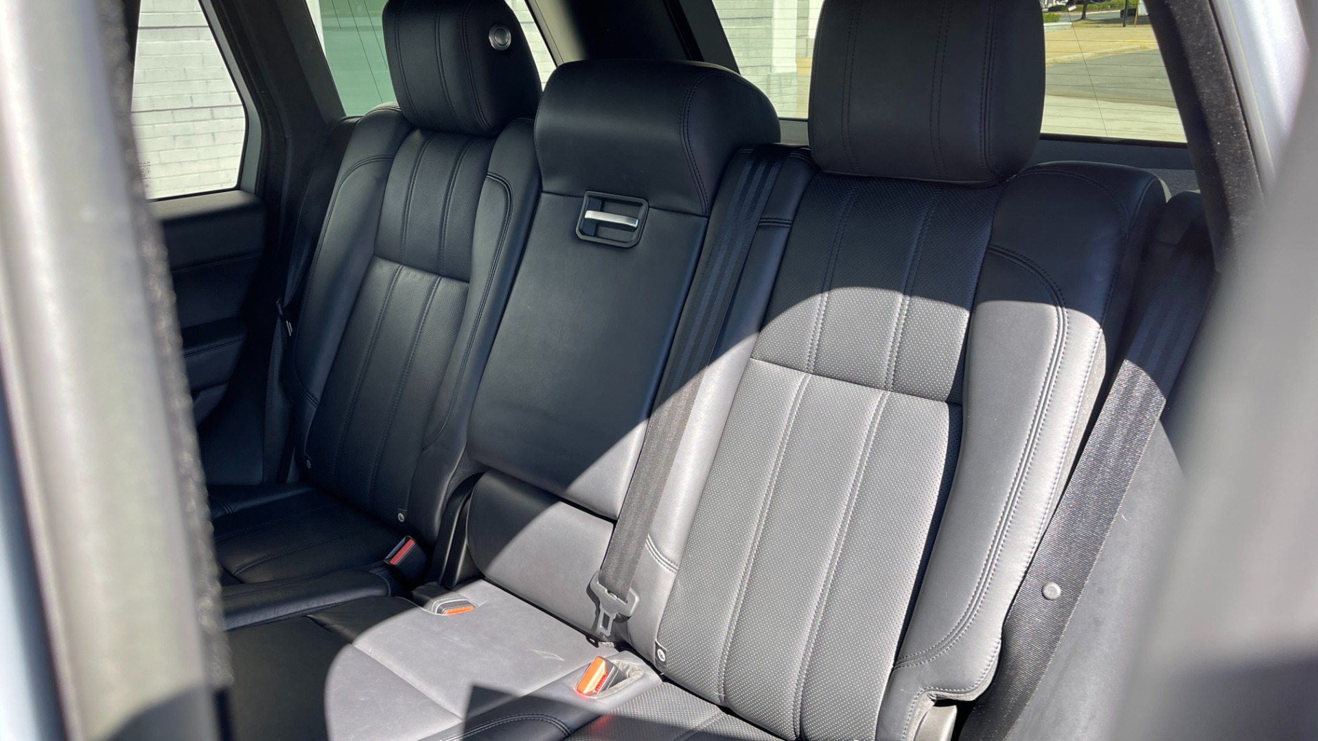 Used 2013 Land Rover Range Rover HSE / 22IN WHEELS / CLIMATE PACKAGE / SOFT CLOSE / VISION ASSIST for sale Sold at Formula Imports in Charlotte NC 28227 17
