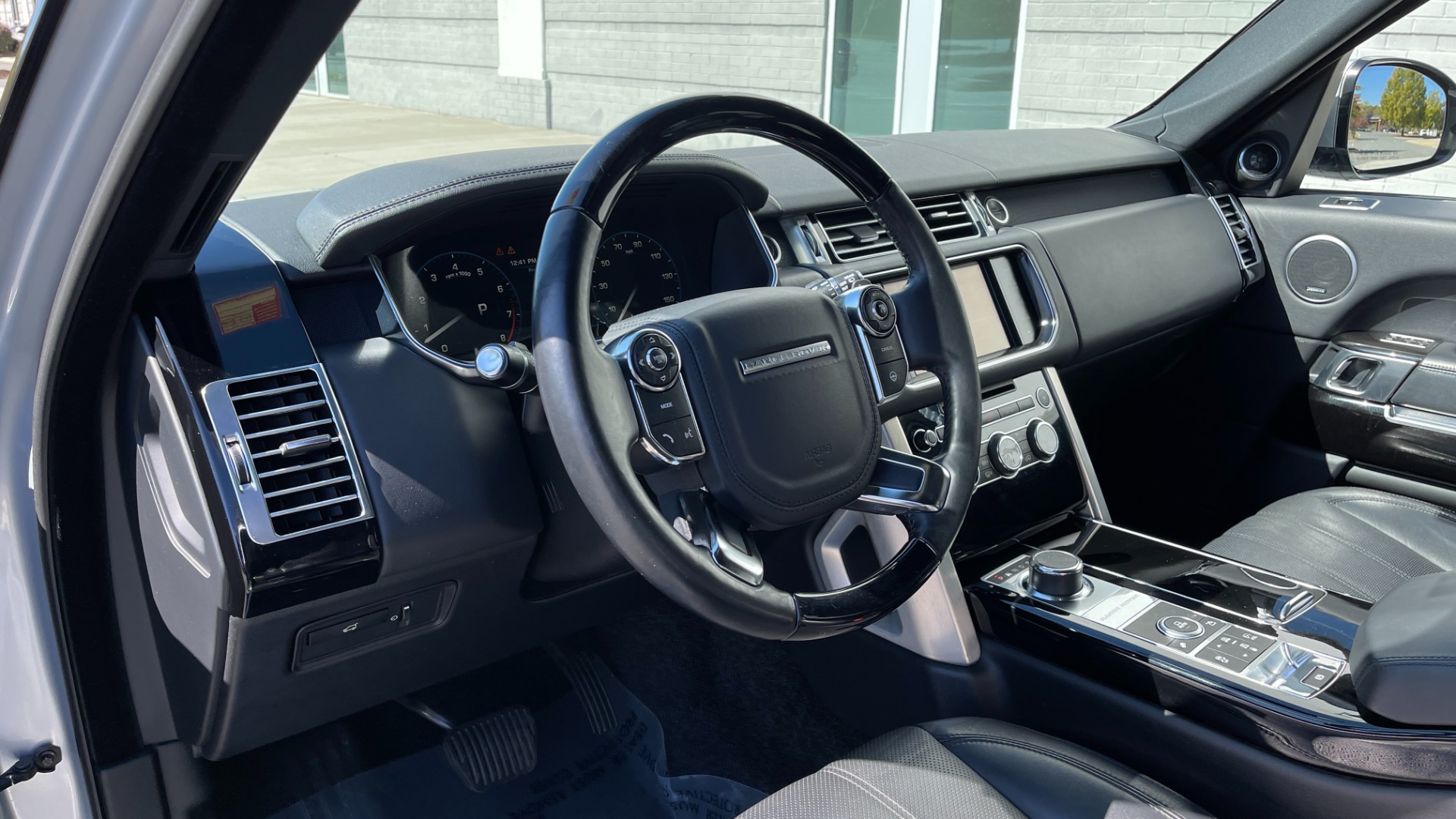 Used 2013 Land Rover Range Rover HSE / 22IN WHEELS / CLIMATE PACKAGE / SOFT CLOSE / VISION ASSIST for sale Sold at Formula Imports in Charlotte NC 28227 8