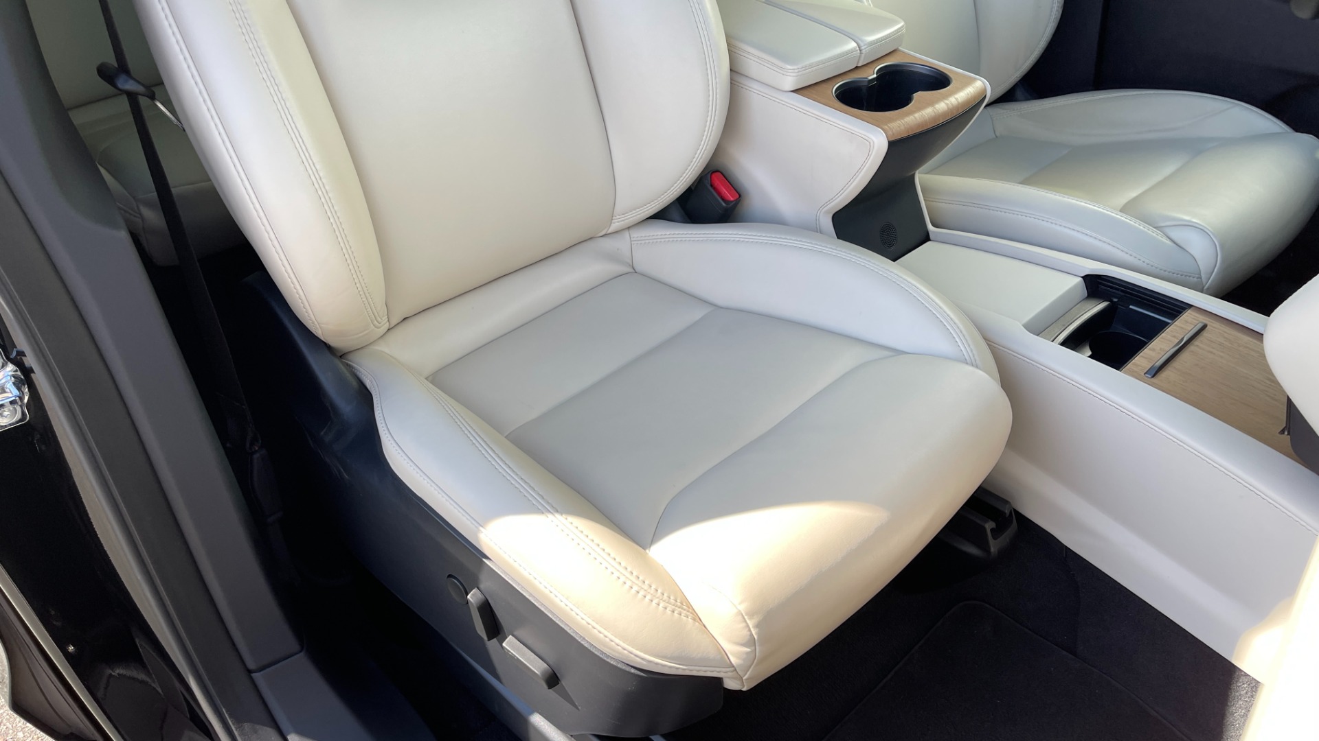 Used 2020 Tesla Model X LONG RANGE PLUS / FULL SELF DRIVING / 22IN WHEELS / 3 ROW SEATING for sale $82,999 at Formula Imports in Charlotte NC 28227 29