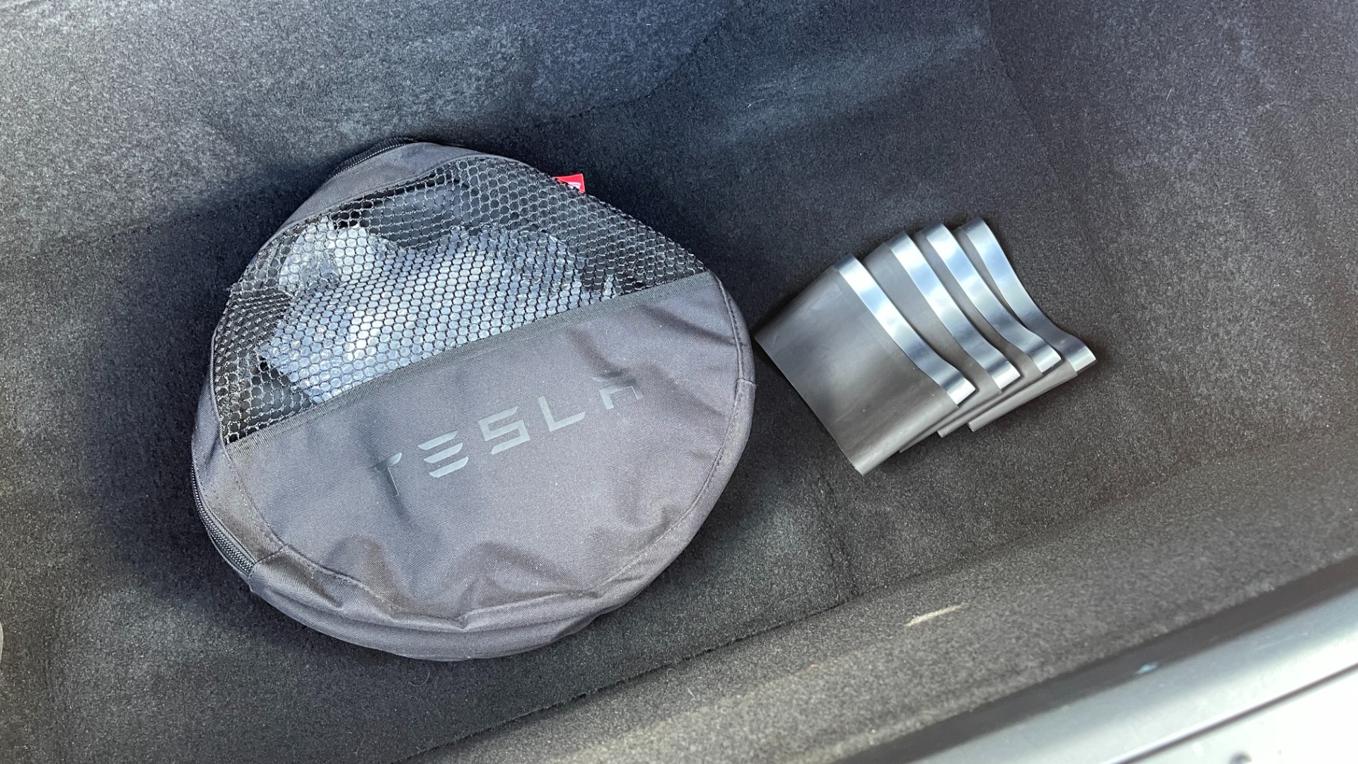 Used 2020 Tesla Model X LONG RANGE PLUS / FULL SELF DRIVING / 22IN WHEELS / 3 ROW SEATING for sale $82,999 at Formula Imports in Charlotte NC 28227 34