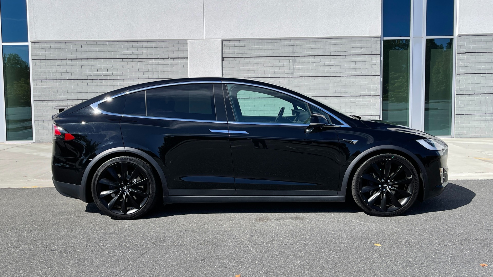 Used 2020 Tesla Model X LONG RANGE PLUS / FULL SELF DRIVING / 22IN WHEELS / 3 ROW SEATING for sale $82,999 at Formula Imports in Charlotte NC 28227 6