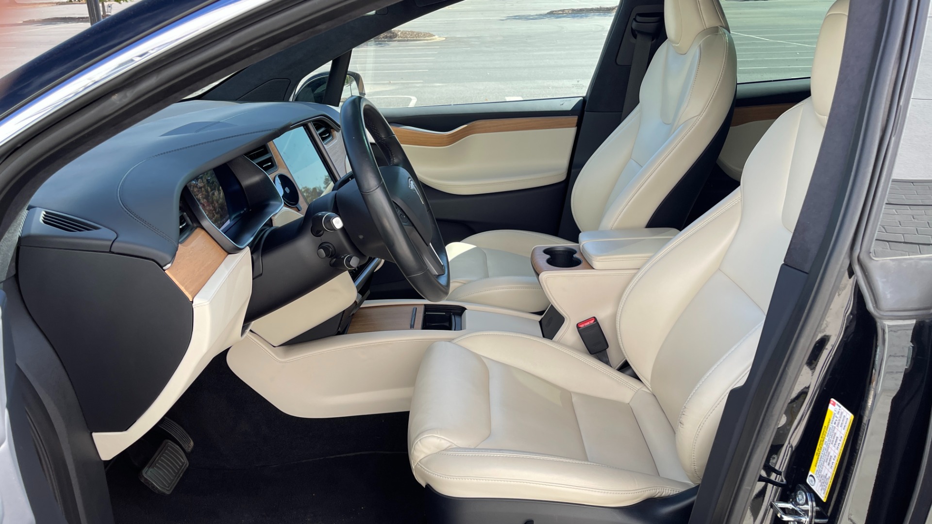 Used 2020 Tesla Model X LONG RANGE PLUS / FULL SELF DRIVING / 22IN WHEELS / 3 ROW SEATING for sale $82,999 at Formula Imports in Charlotte NC 28227 9