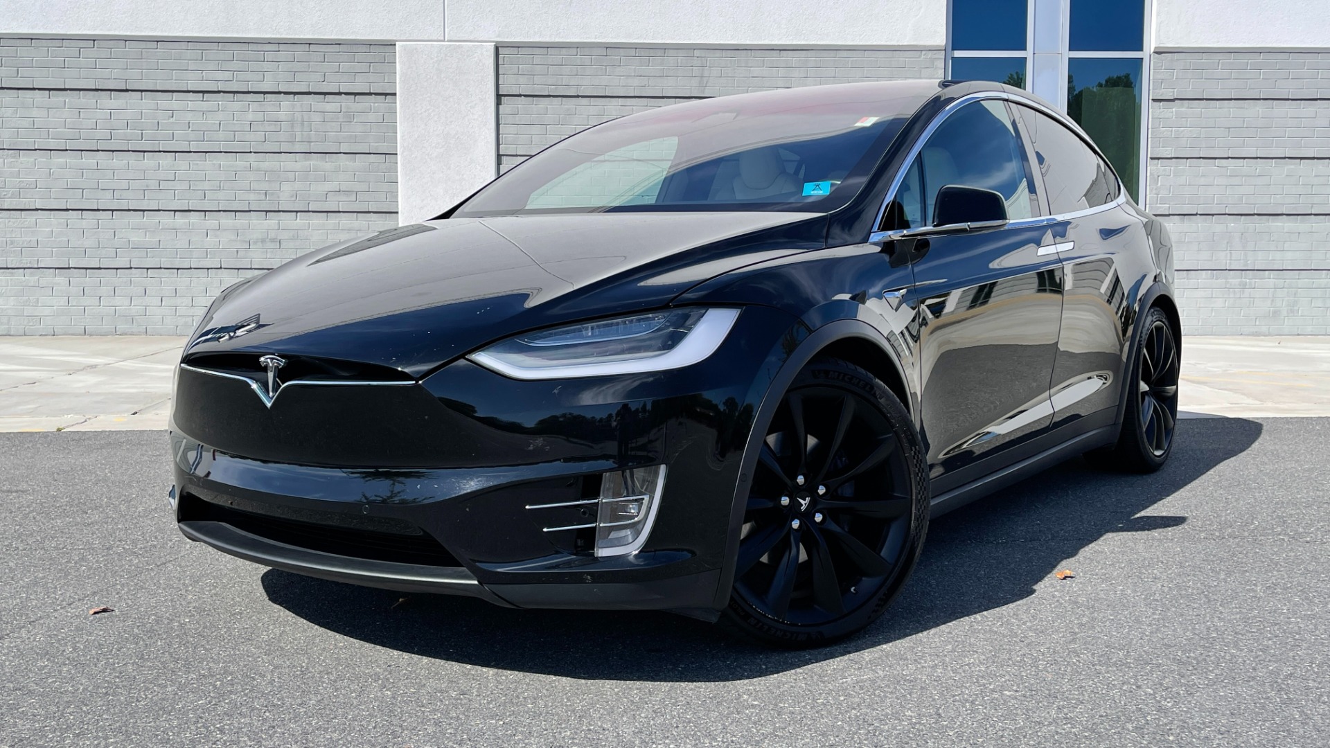 Used 2020 Tesla Model X LONG RANGE PLUS / FULL SELF DRIVING / 22IN WHEELS / 3 ROW SEATING for sale $82,999 at Formula Imports in Charlotte NC 28227 1