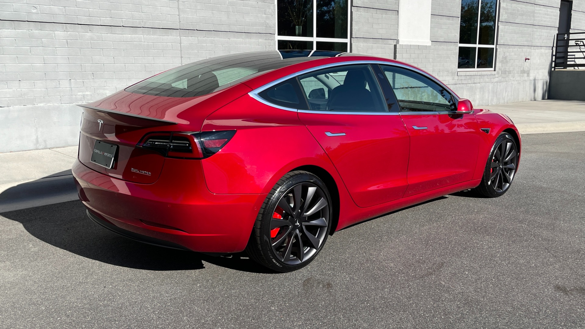 Used 2020 Tesla Model 3 PERFORMANCE / 20IN WHEELS / PERFORMANCE BRAKES / CARBON FIBER TRIM for sale Sold at Formula Imports in Charlotte NC 28227 5