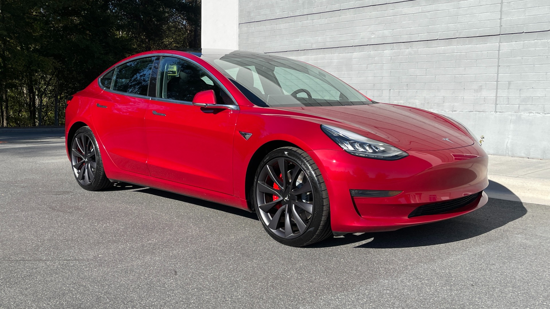 Used 2020 Tesla Model 3 PERFORMANCE / 20IN WHEELS / PERFORMANCE BRAKES / CARBON FIBER TRIM for sale Sold at Formula Imports in Charlotte NC 28227 7