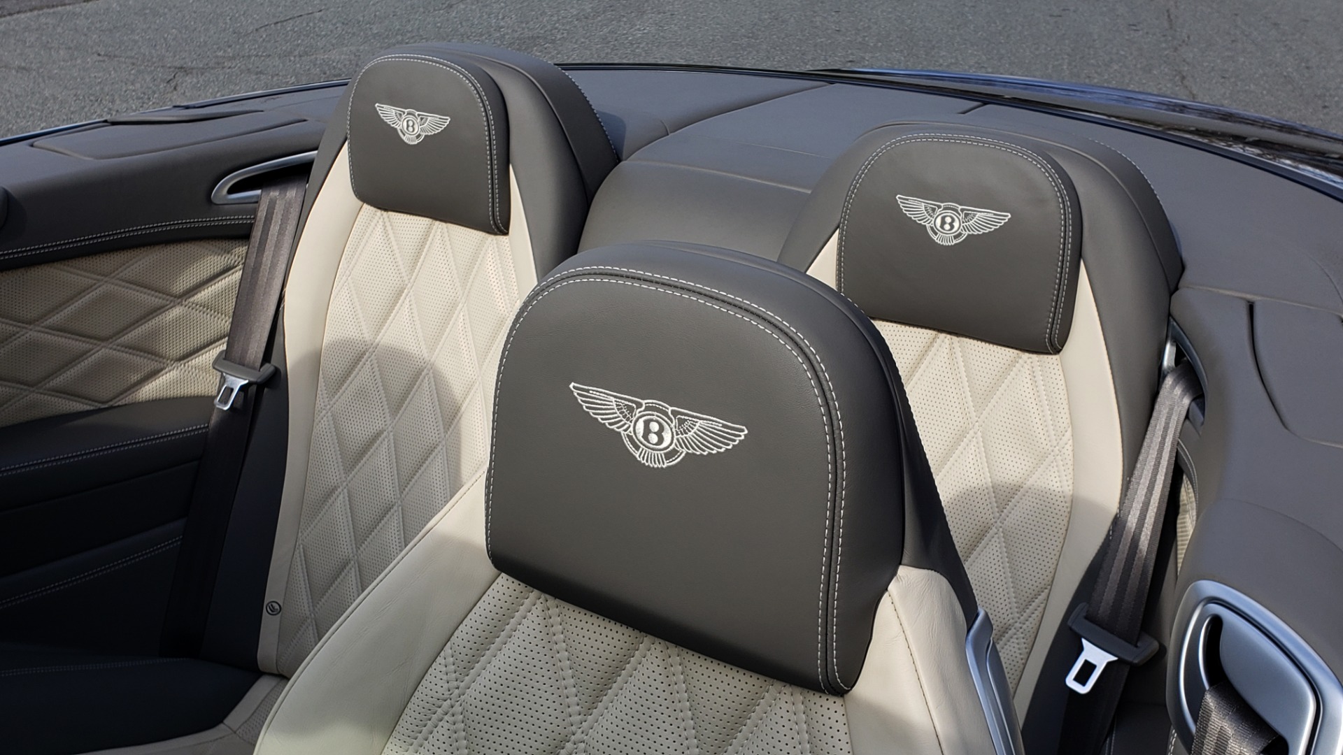 Used 2015 Bentley CONTINENTAL SPEED CONV / 6.0L W12 / NAV / VENT SEATS / REARVIEW for sale Sold at Formula Imports in Charlotte NC 28227 39