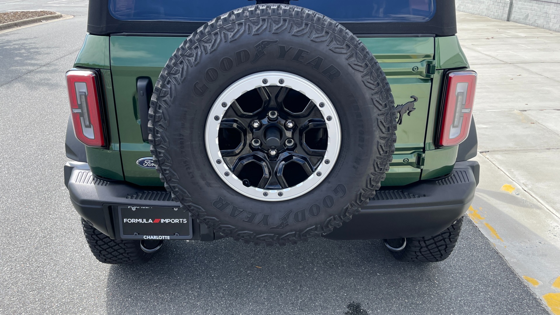Used 2022 Ford Bronco BADLANDS ADVANCED / SASQUATCH / SOFT TOP / 2.3L ECOBOOST for sale $66,295 at Formula Imports in Charlotte NC 28227 32