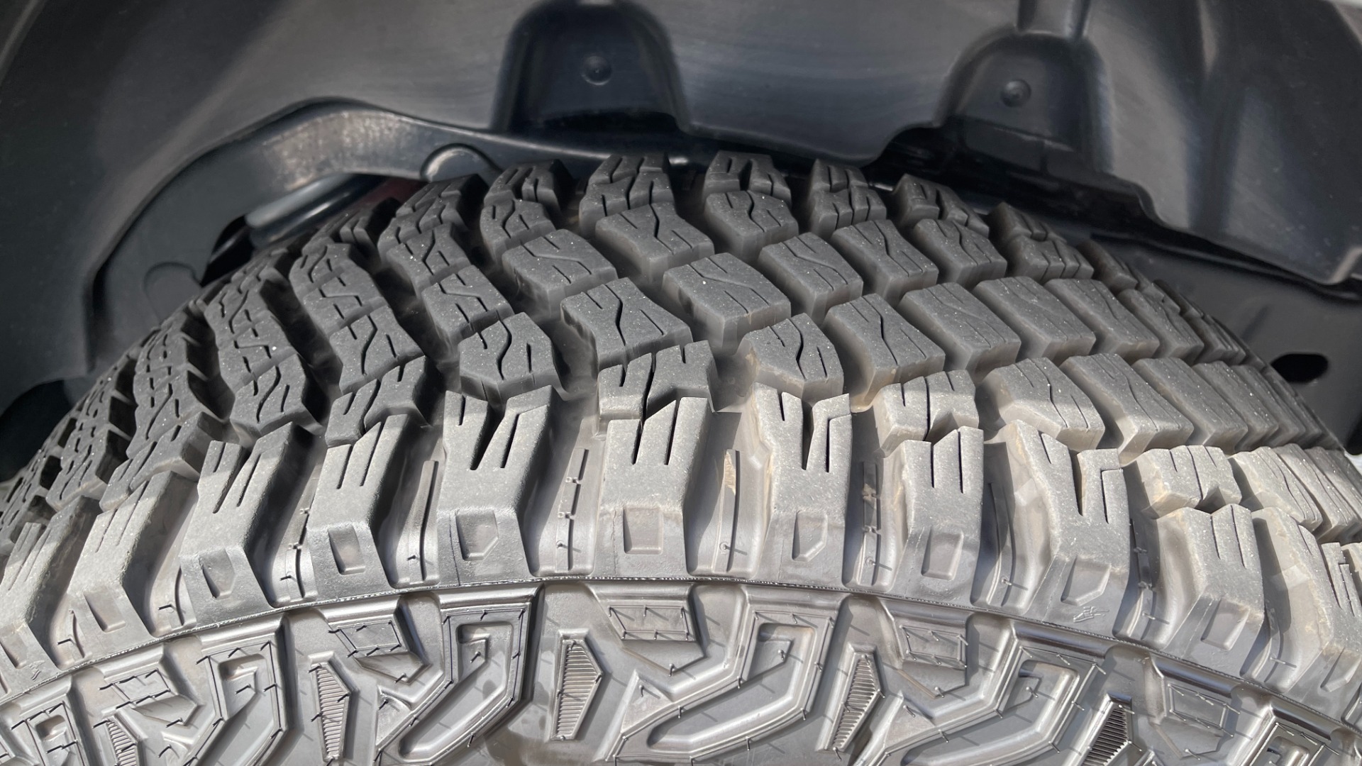 Used 2022 Ford Bronco BADLANDS ADVANCED / SASQUATCH / SOFT TOP / 2.3L ECOBOOST for sale $66,295 at Formula Imports in Charlotte NC 28227 43