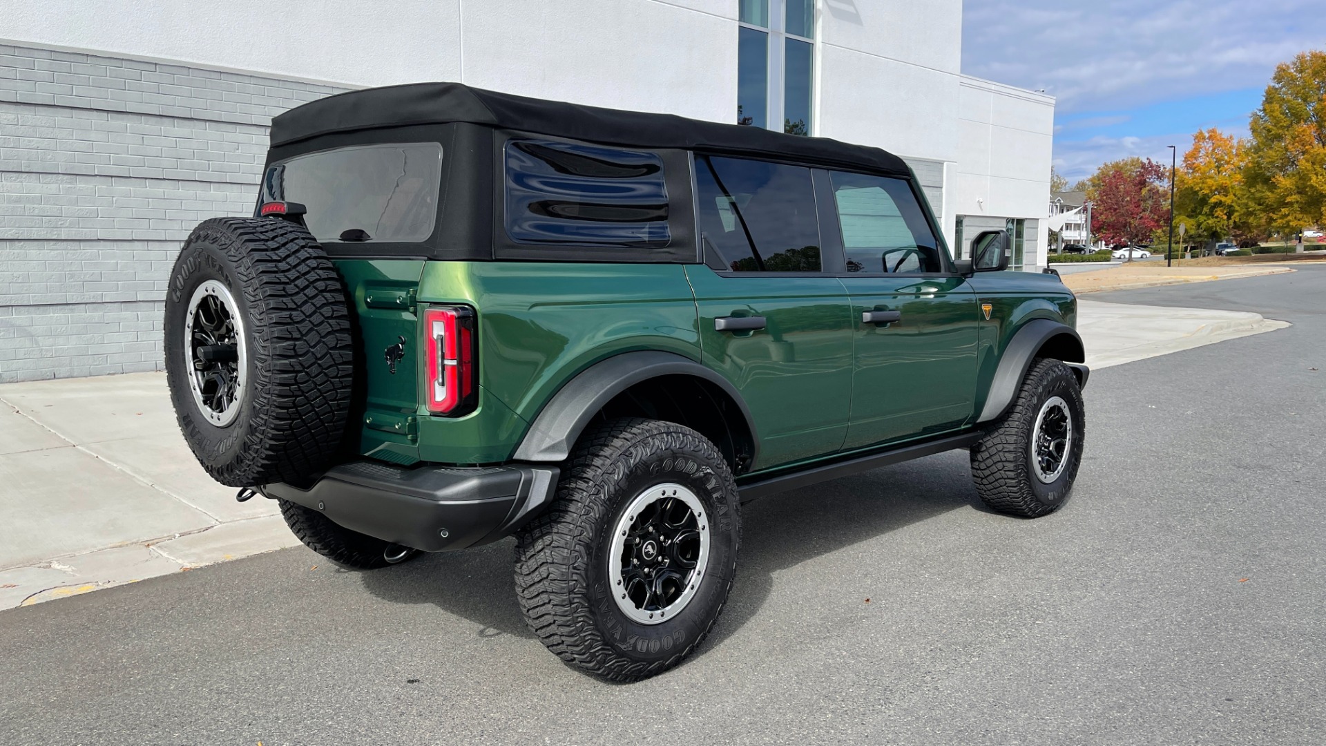 Used 2022 Ford Bronco BADLANDS ADVANCED / SASQUATCH / SOFT TOP / 2.3L ECOBOOST for sale $66,295 at Formula Imports in Charlotte NC 28227 7