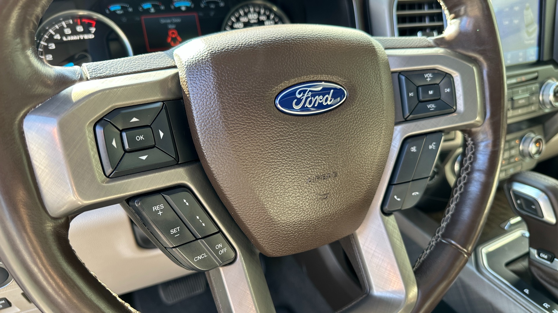 Used 2020 Ford F-150 LIMITED / LOADED OPTIONS / PANORAMIC ROOF / MASSAGE / ADAPTIVE CRUISE for sale Sold at Formula Imports in Charlotte NC 28227 12