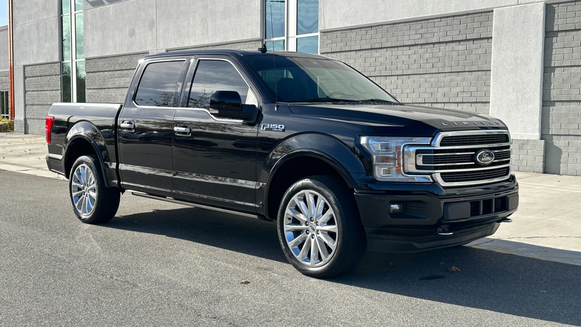 Used 2020 Ford F-150 LIMITED / LOADED OPTIONS / PANORAMIC ROOF / MASSAGE / ADAPTIVE CRUISE for sale Sold at Formula Imports in Charlotte NC 28227 2
