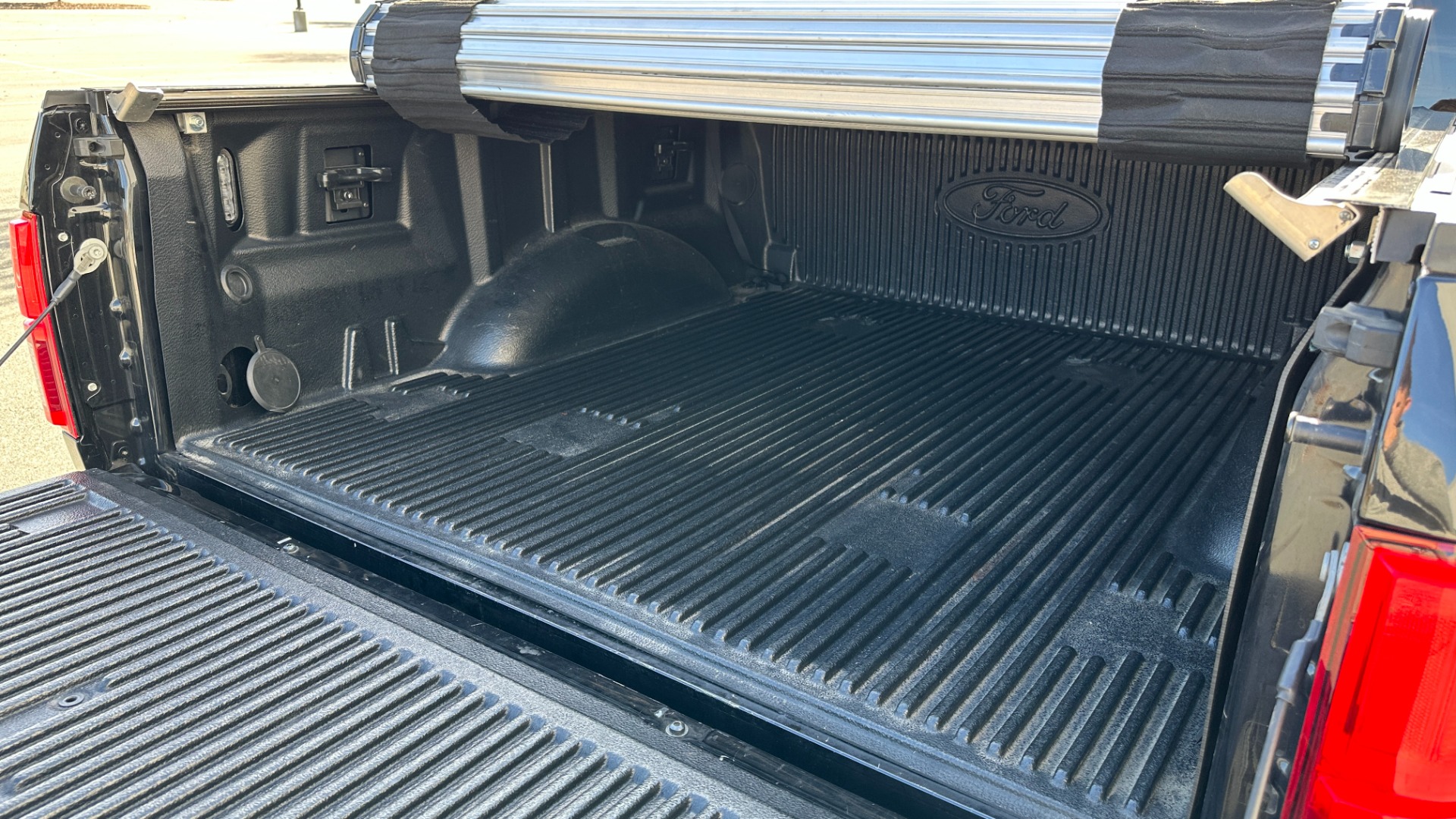 Used 2020 Ford F-150 LIMITED / LOADED OPTIONS / PANORAMIC ROOF / MASSAGE / ADAPTIVE CRUISE for sale Sold at Formula Imports in Charlotte NC 28227 39