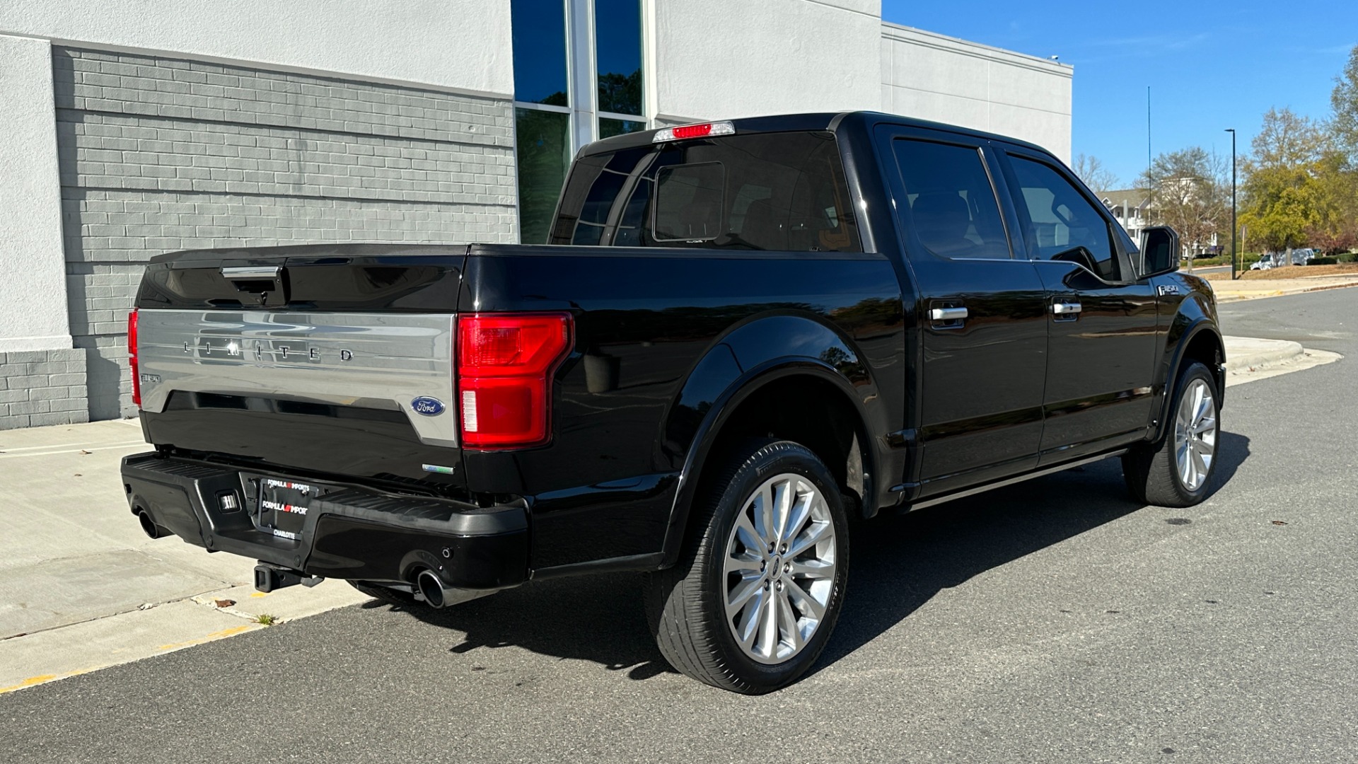 Used 2020 Ford F-150 LIMITED / LOADED OPTIONS / PANORAMIC ROOF / MASSAGE / ADAPTIVE CRUISE for sale Sold at Formula Imports in Charlotte NC 28227 4