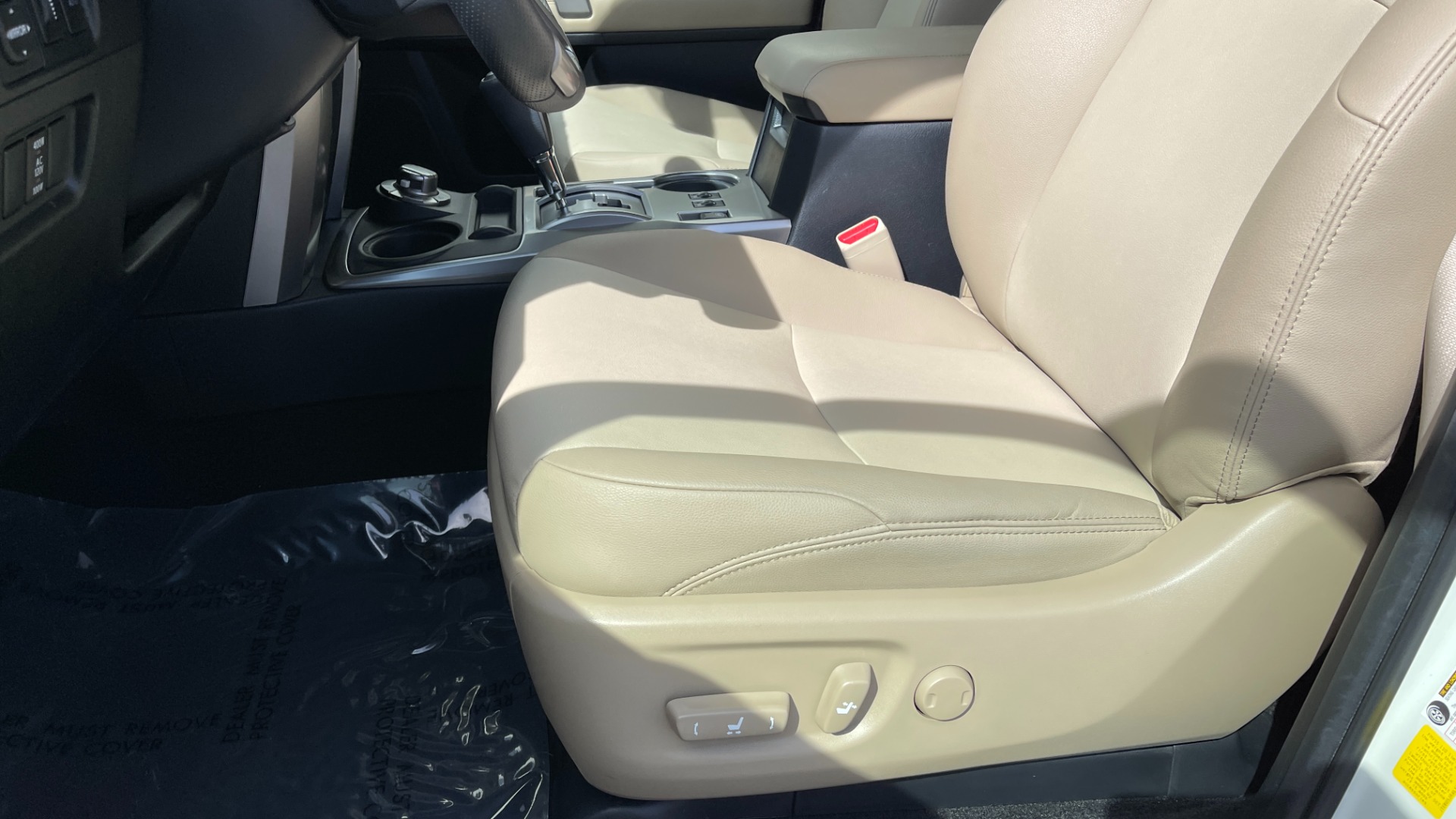 Used 2020 Toyota 4Runner SR5 PREMIUM / 4X4 / LEATHER / SUNROOF / LED INTERIOR for sale Sold at Formula Imports in Charlotte NC 28227 13