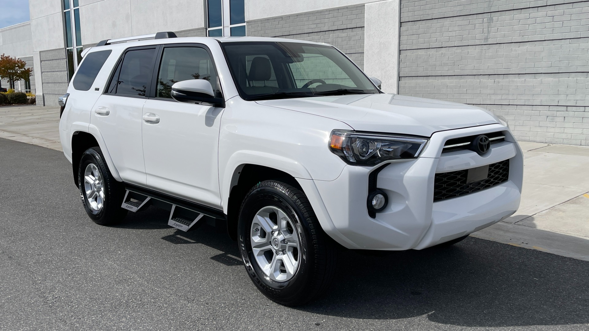 Used 2020 Toyota 4Runner SR5 PREMIUM / 4X4 / LEATHER / SUNROOF / LED INTERIOR for sale Sold at Formula Imports in Charlotte NC 28227 2