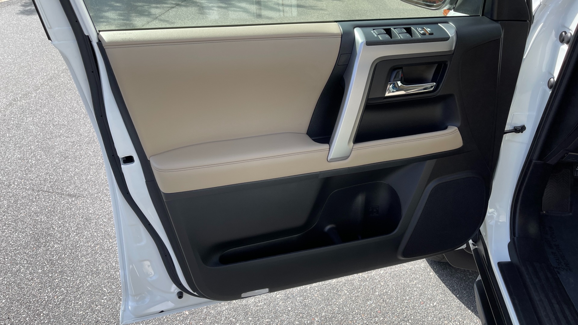 Used 2020 Toyota 4Runner SR5 PREMIUM / 4X4 / LEATHER / SUNROOF / LED INTERIOR for sale Sold at Formula Imports in Charlotte NC 28227 37
