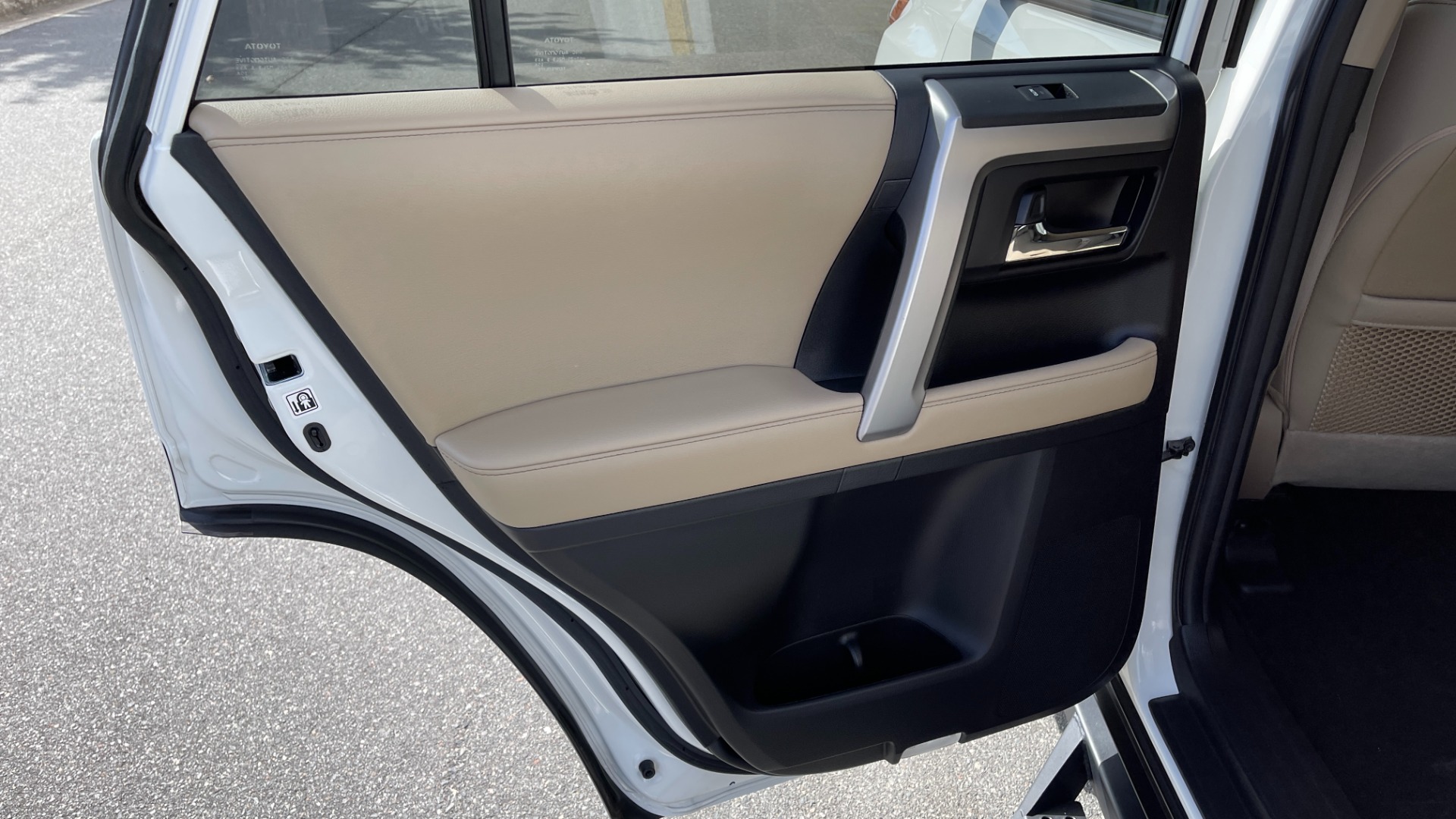 Used 2020 Toyota 4Runner SR5 PREMIUM / 4X4 / LEATHER / SUNROOF / LED INTERIOR for sale Sold at Formula Imports in Charlotte NC 28227 40
