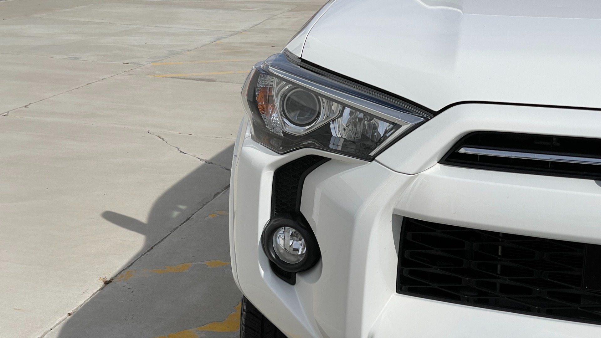 Used 2020 Toyota 4Runner SR5 PREMIUM / 4X4 / LEATHER / SUNROOF / LED INTERIOR for sale Sold at Formula Imports in Charlotte NC 28227 41