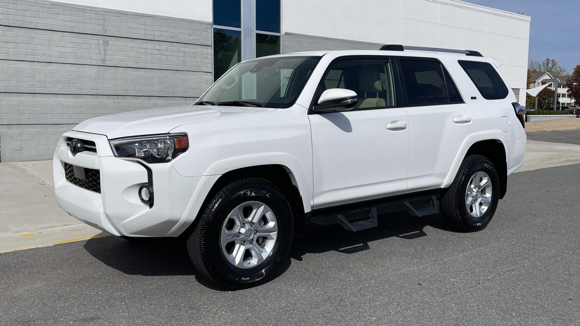 Used 2020 Toyota 4Runner SR5 PREMIUM / 4X4 / LEATHER / SUNROOF / LED INTERIOR for sale Sold at Formula Imports in Charlotte NC 28227 5