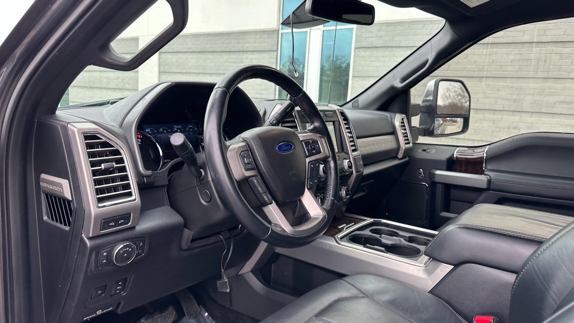 Used 2017 Ford Super Duty F-250 SRW PLATINUM / FOX SHOCKS / 6.7 DIESEL / FX4 OFFROAD / ADAPTIVE CRUISE for sale $54,995 at Formula Imports in Charlotte NC 28227 10
