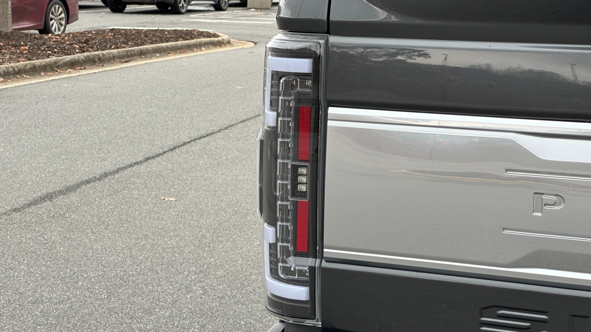 Used 2017 Ford Super Duty F-250 SRW PLATINUM / FOX SHOCKS / 6.7 DIESEL / FX4 OFFROAD / ADAPTIVE CRUISE for sale $54,995 at Formula Imports in Charlotte NC 28227 43