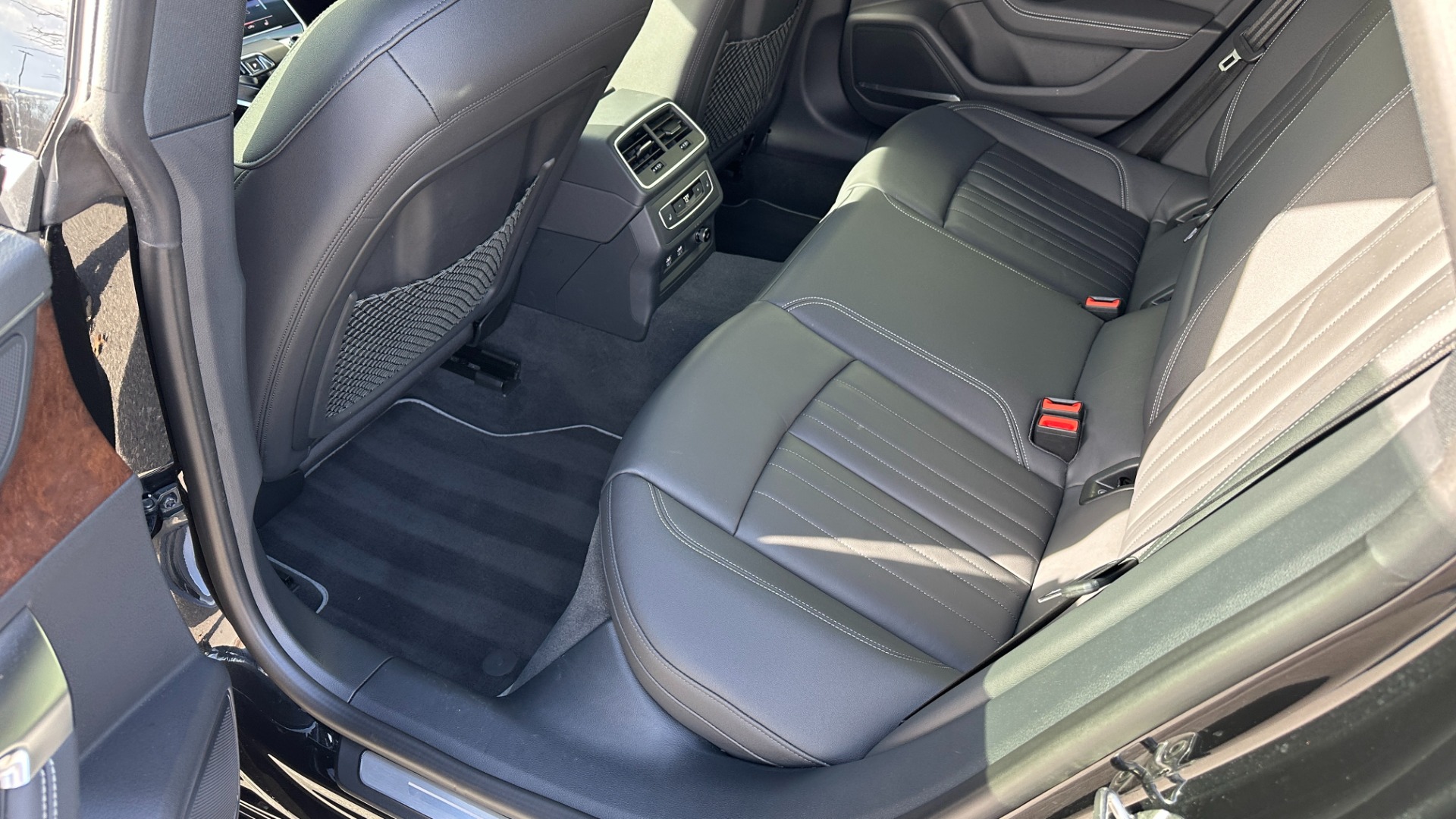 Used 2019 Audi A7 PREMIUM PLUS / S-LINE / 20IN GLOSS BLACK WHEELS / COLD WEATHER PKG / RED CA for sale $53,995 at Formula Imports in Charlotte NC 28227 15