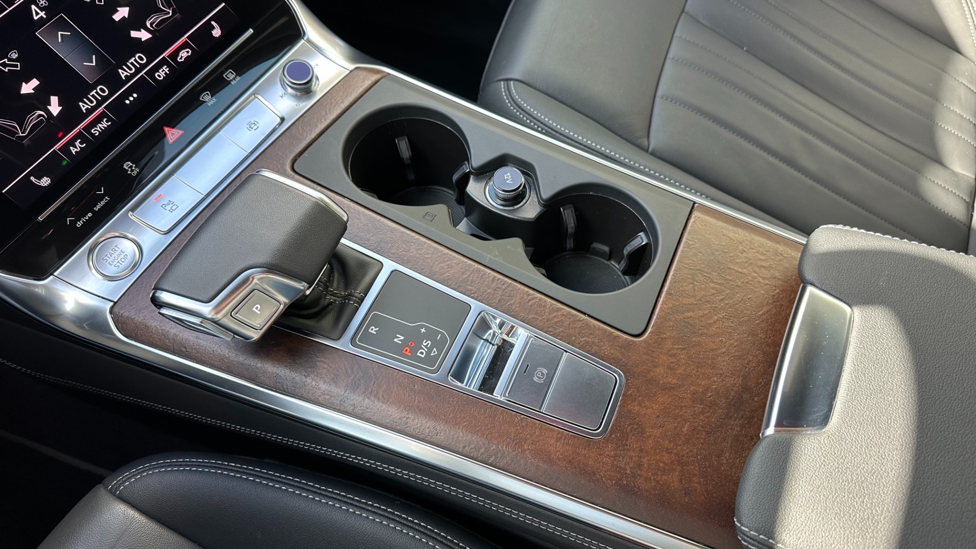 Used 2019 Audi A7 PREMIUM PLUS / S-LINE / 20IN GLOSS BLACK WHEELS / COLD WEATHER PKG / RED CA for sale $53,995 at Formula Imports in Charlotte NC 28227 31