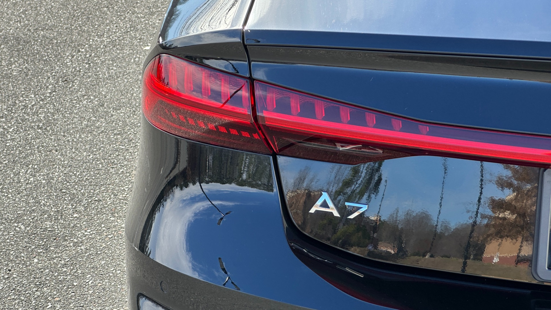 Used 2019 Audi A7 PREMIUM PLUS / S-LINE / 20IN GLOSS BLACK WHEELS / COLD WEATHER PKG / RED CA for sale $53,995 at Formula Imports in Charlotte NC 28227 37