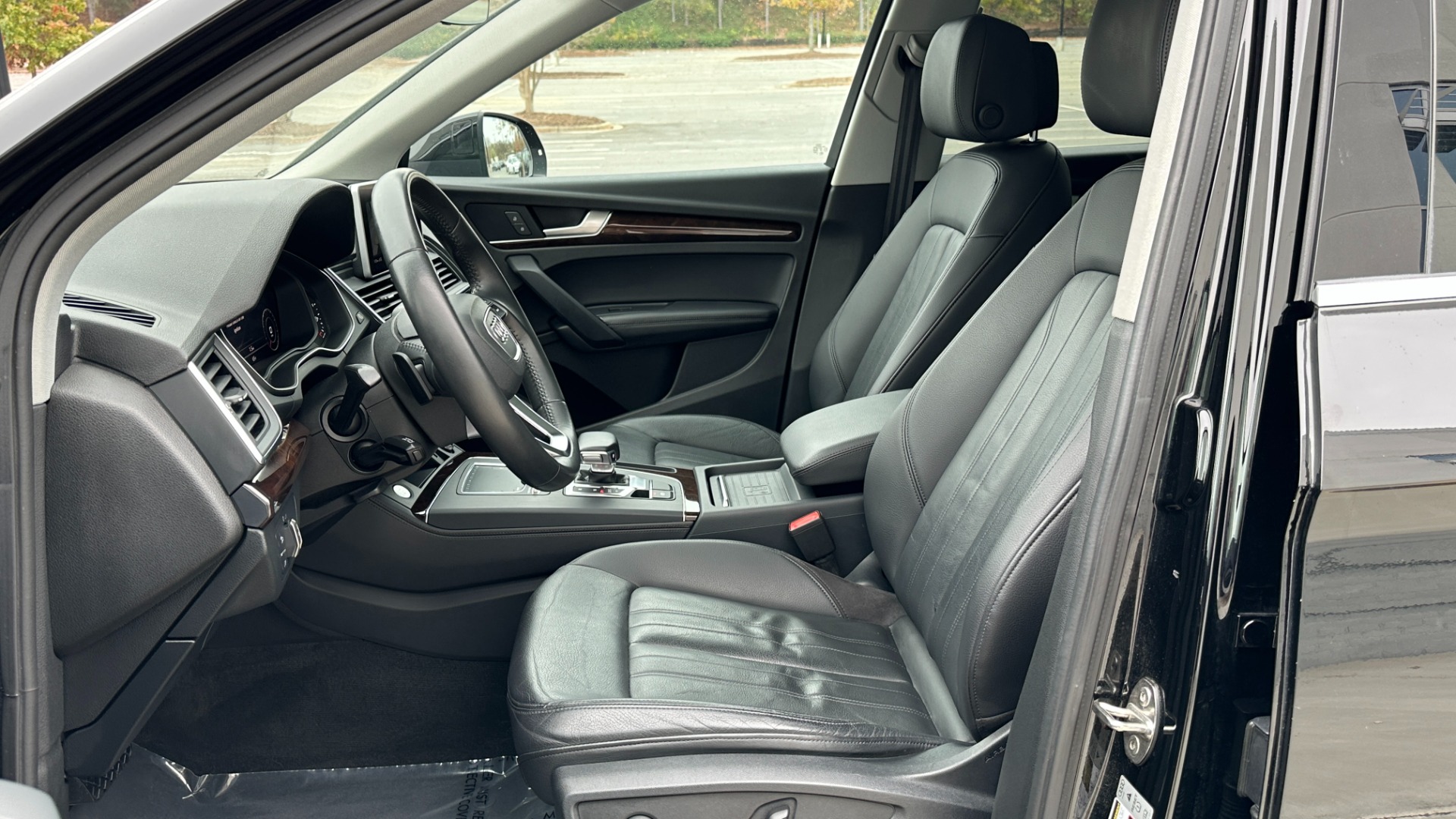 Used 2019 Audi Q5 Premium Plus for sale Sold at Formula Imports in Charlotte NC 28227 11