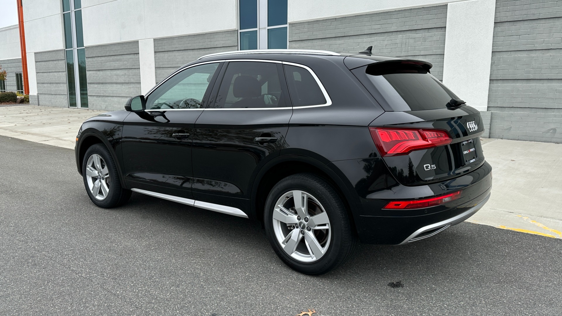 Used 2019 Audi Q5 Premium Plus for sale Sold at Formula Imports in Charlotte NC 28227 4