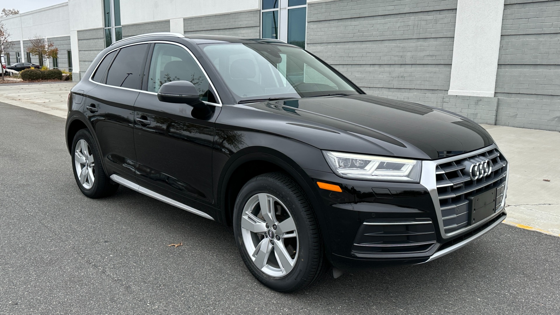 Used 2019 Audi Q5 Premium Plus for sale Sold at Formula Imports in Charlotte NC 28227 5
