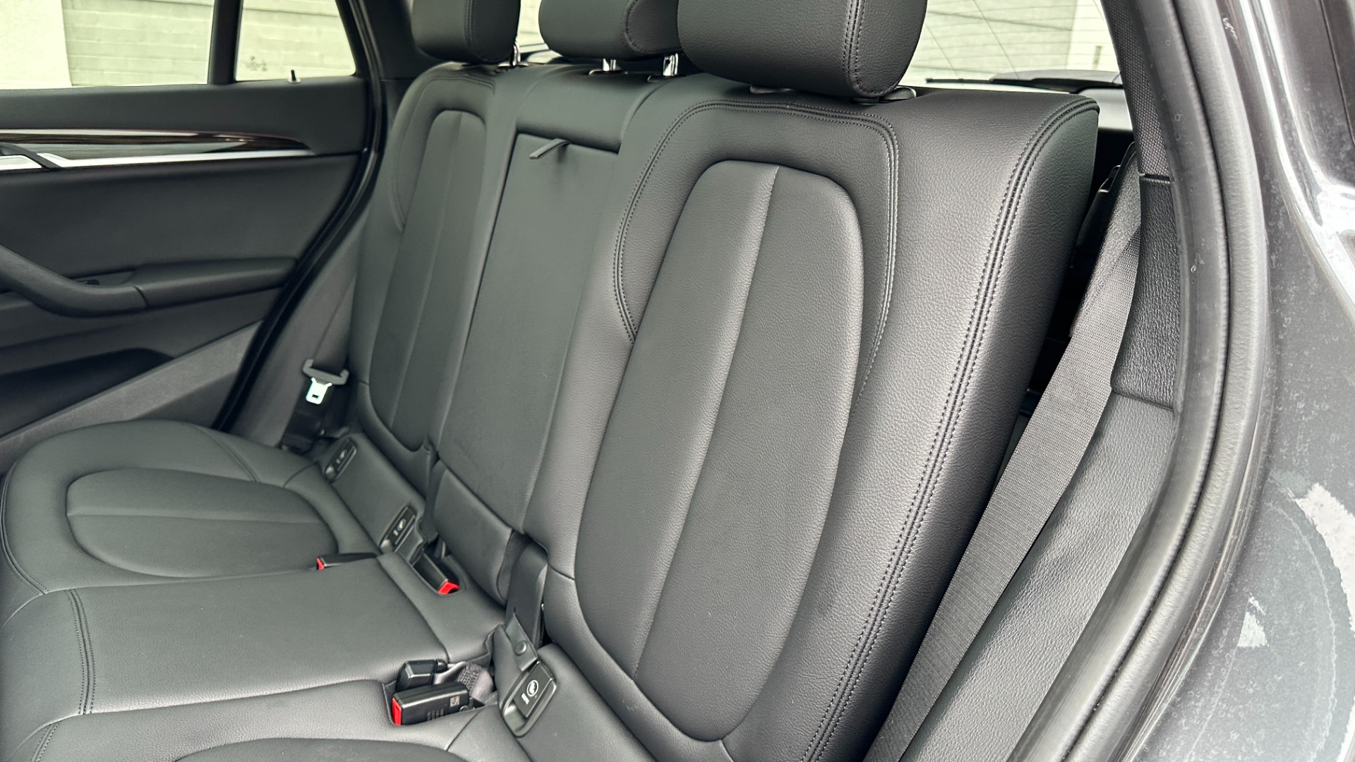 Used 2019 BMW X1 xDrive28i / PANORAMIC ROOF / HEATED SEATS / REVIEW CAMERA / LANE DEPARTURE for sale Sold at Formula Imports in Charlotte NC 28227 18
